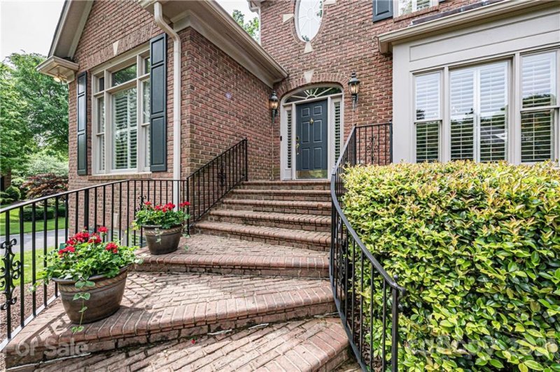 Property image 2 at 1124 Bellemeade Lane, Charlotte, NC 28270