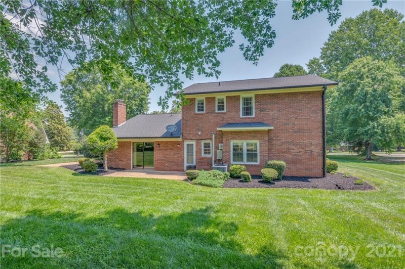 Property image 3 at 301 Knollwood Drive, Forest City, NC 28043