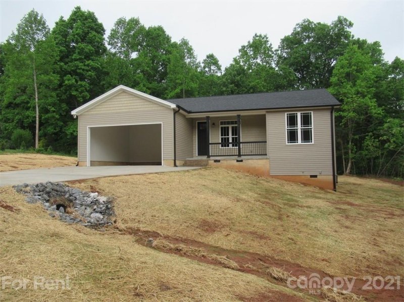 Property image 2 at 4574 River Run Circle, Hickory, NC 28602