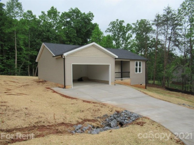 Property image 3 at 4574 River Run Circle, Hickory, NC 28602
