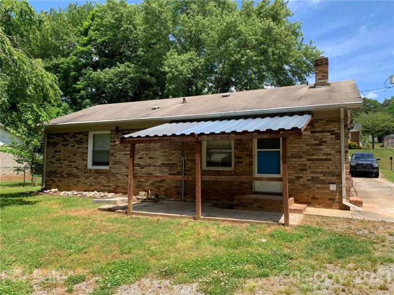 Property image 3 at 1111 13th Street, Conover, NC 28613