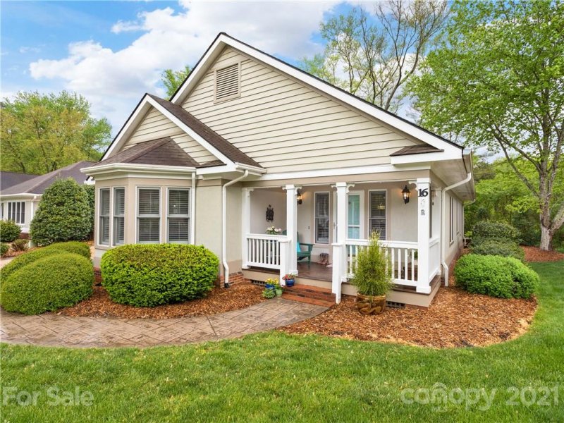 Property image 2 at 16 Creekside Way, Asheville, NC 28804