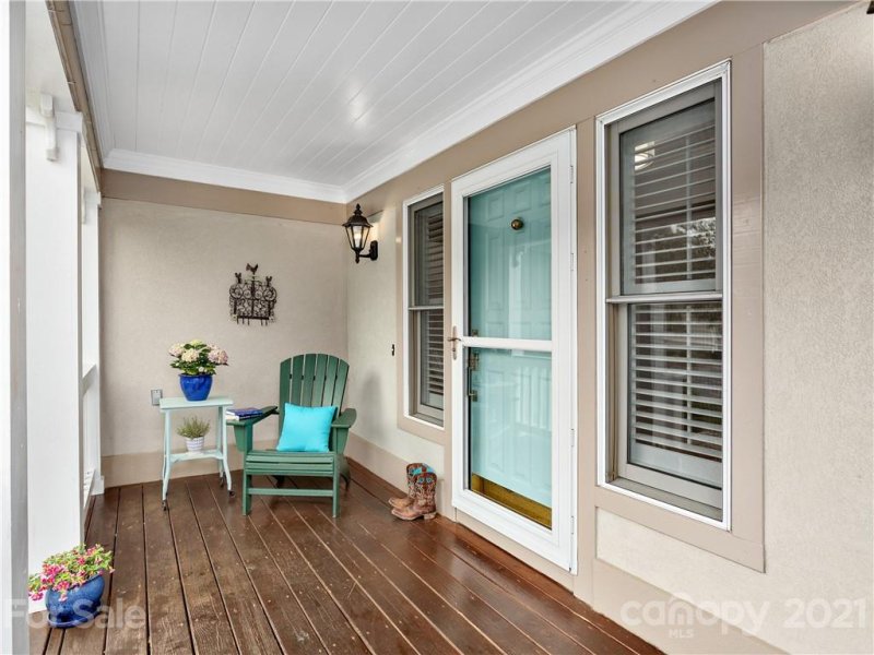 Property image 3 at 16 Creekside Way, Asheville, NC 28804