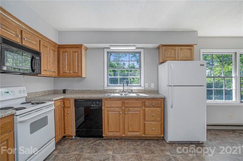 Property image 4 at 326 Alexander Street, Mooresville, NC 28115