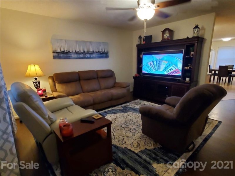 Property image 3 at 110 24th Street, Hickory, NC 28601