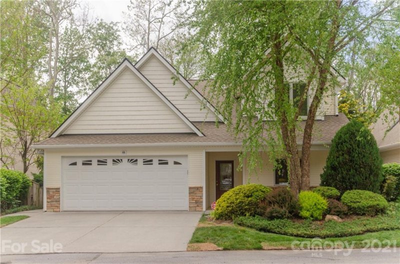 Property image 3 at 44 Beekeeper Trail, Swannanoa, NC 28778