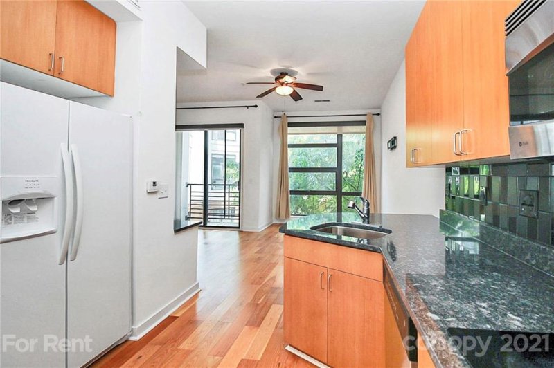 Property image 3 at 525 E 6th Street, Charlotte, NC 28202