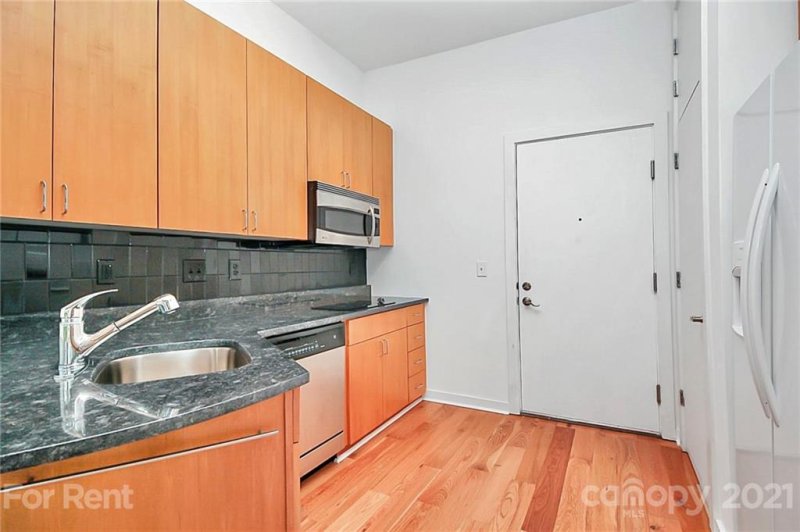 Property image 4 at 525 E 6th Street, Charlotte, NC 28202