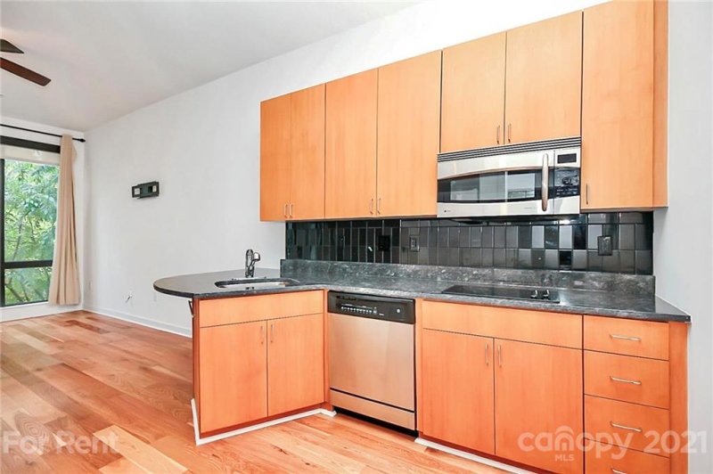 Property image 5 at 525 E 6th Street, Charlotte, NC 28202
