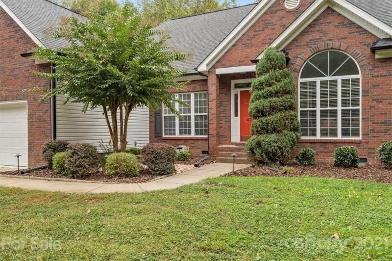 Property image 2 at 430 Hunters Point Drive, Indian Trail, NC 28079