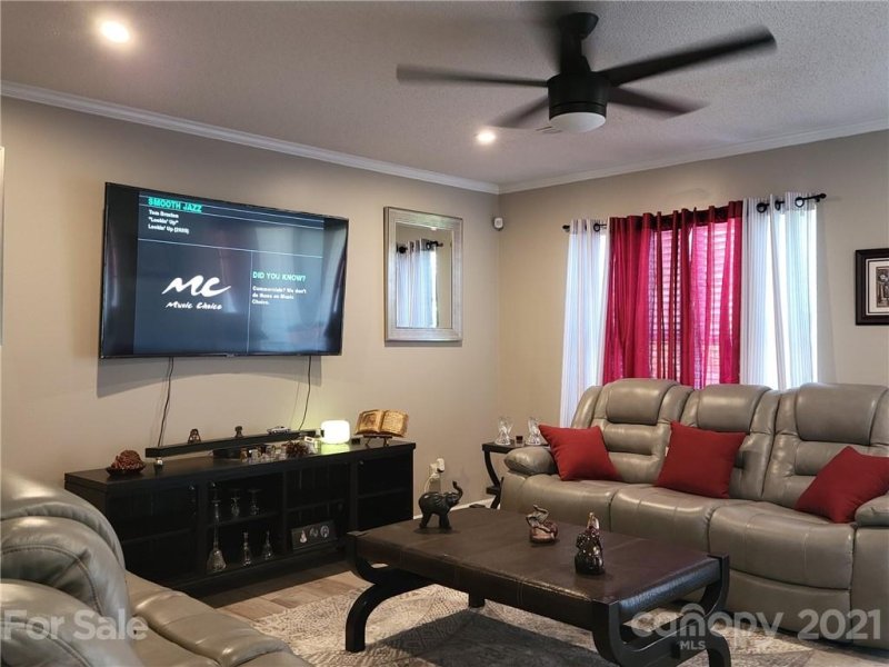 Property image 4 at 1613 16th Street, Hickory, NC 28601