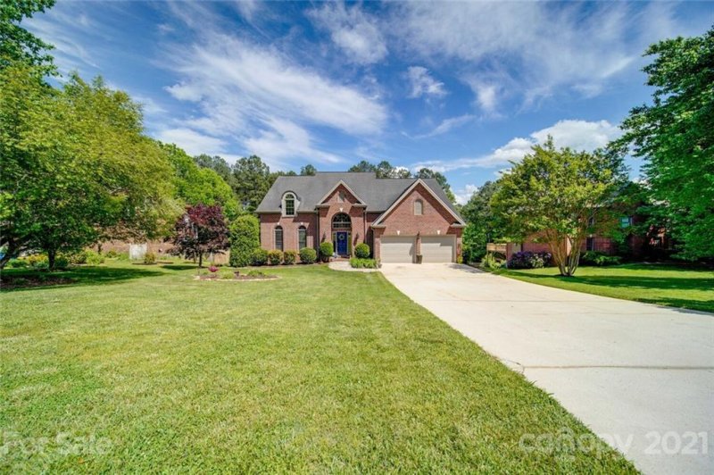 Property image 2 at 19 Mallard Court, Granite Falls, NC 28630