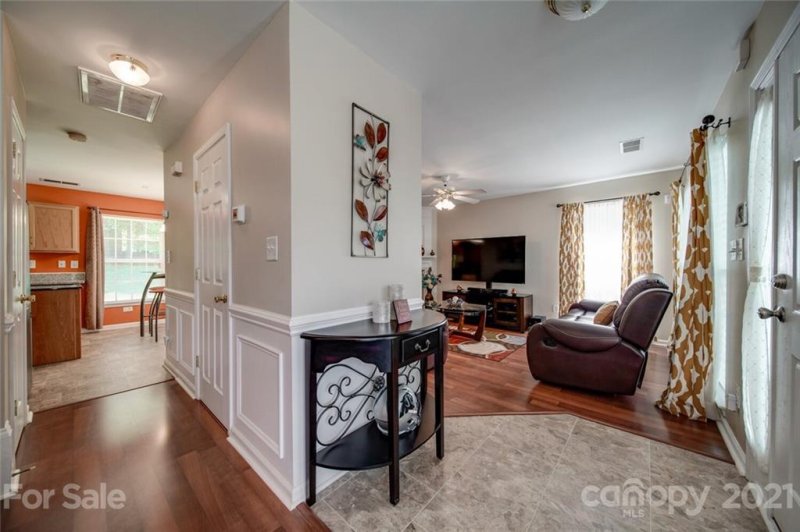 Property image 5 at 9306 Chastain Walk Drive, Charlotte, NC 28216