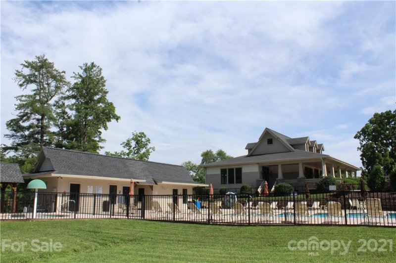 Property image 4 at 160 Almond Branch Drive, Hendersonville, NC 28791