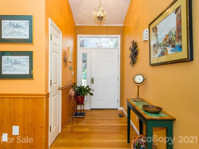 Property image 4 at 215 Vincent Place, Hendersonville, NC 28739