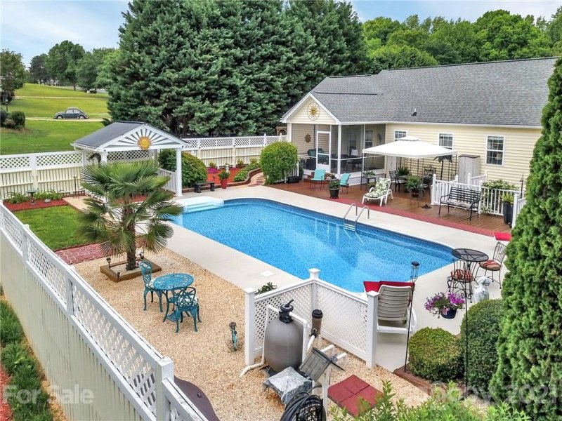 Property image 4 at 1122 Courtney Cove Court, Gastonia, NC 28052