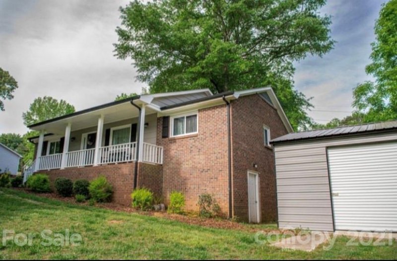 Property image 3 at 2100 Winterfield Drive, Gastonia, NC 28056