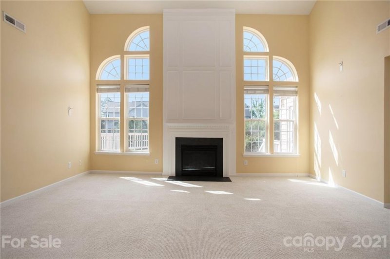 Property image 5 at 10220 Benderloch Drive, Charlotte, NC 28277