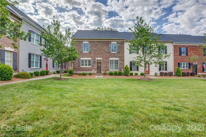 Property image 2 at 413 Nobles Way, Belmont, NC 28012