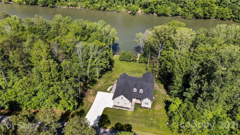 Property image 2 at 111 Dockside Lane, Statesville, NC 28677