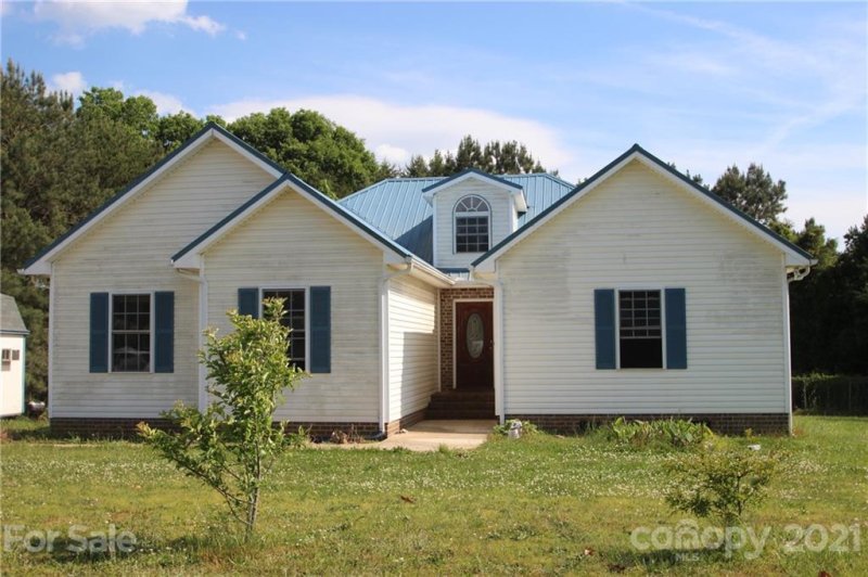 1008 Swaying Oats Drive