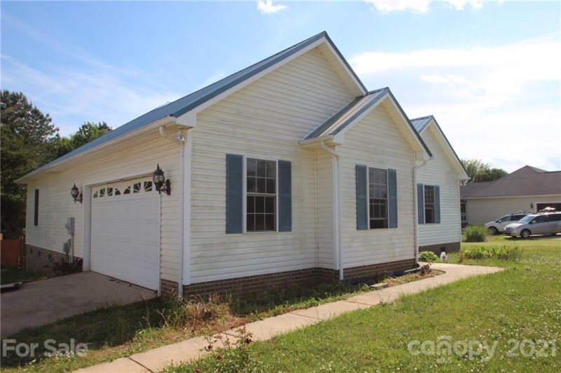 Property image 2 at 1008 Swaying Oats Drive, York, SC 29745
