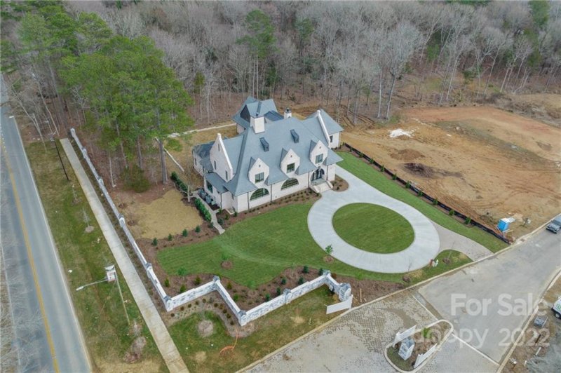 Property image 4 at 8011 Litaker Manor Court, Charlotte, NC 28270