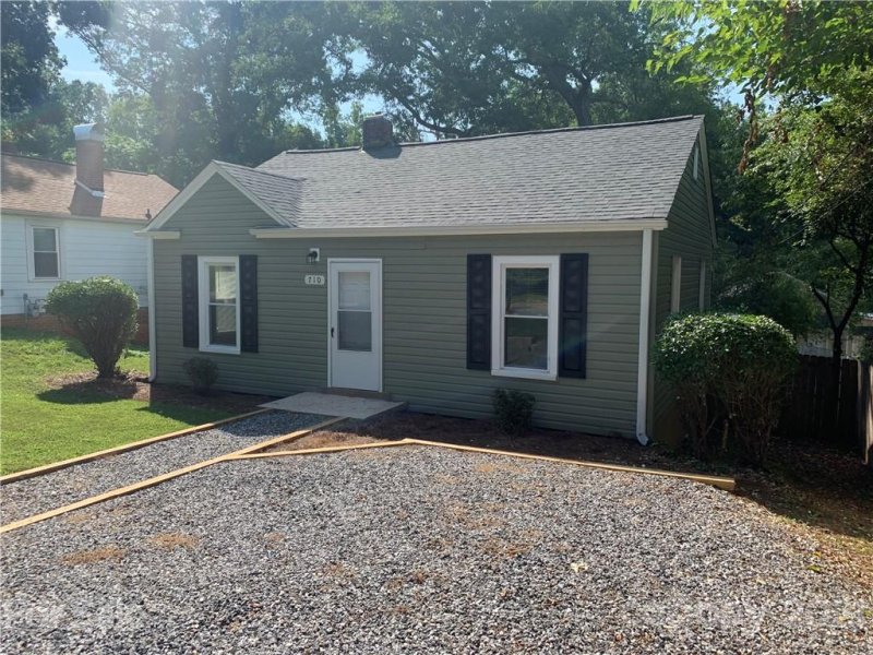 Property image 4 at 710 E Sharpe Street, Statesville, NC 28677