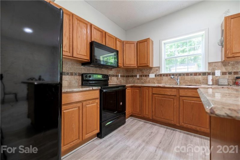 Property image 5 at 714 Berkshire Drive, Statesville, NC 28677