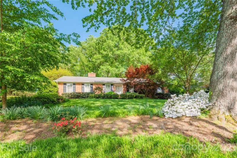 Property image 2 at 401 Canyon Trail, Charlotte, NC 28270