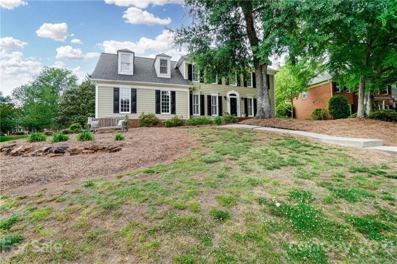 Property image 2 at 6201 Nealwood Lane, Charlotte, NC 28277