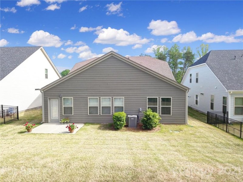 Property image 5 at 14911 Batteliere Drive, Charlotte, NC 28278