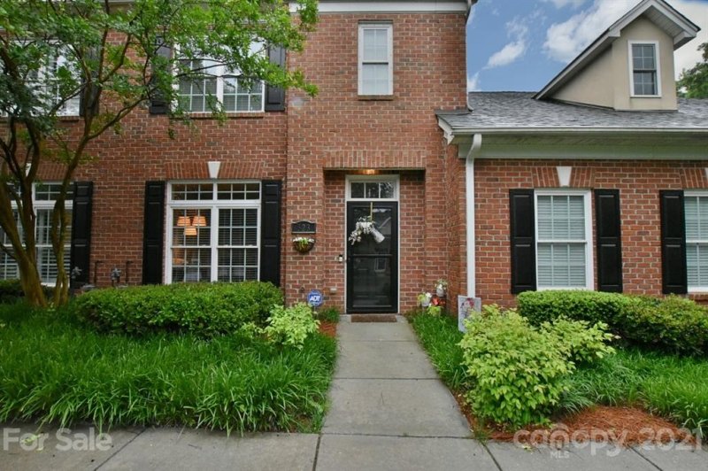 Property image 2 at 523 Wilmslow Road, Rock Hill, SC 29730