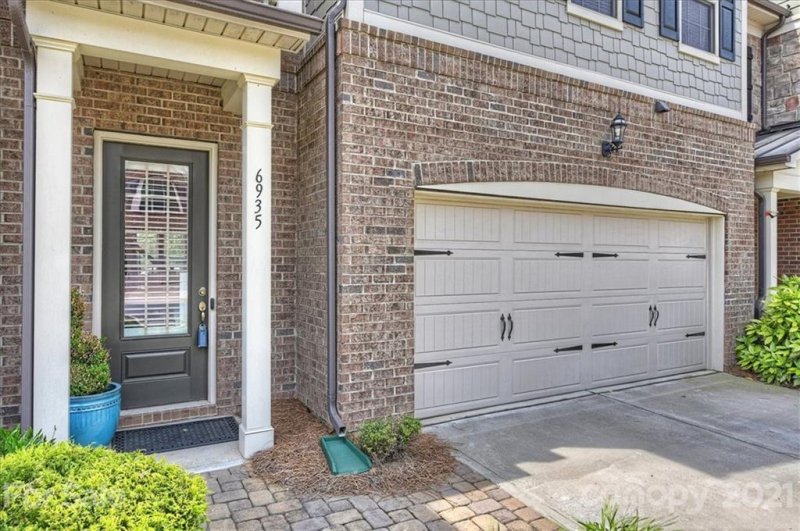 Property image 3 at 6935 Henry Quincy Way, Charlotte, NC 28277