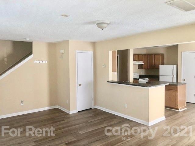 Property image 3 at 5821 Greenway Vista Lane, Charlotte, NC 28216