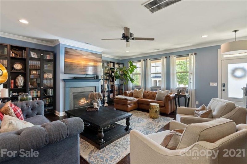 Property image 5 at 6309 Kennard Drive, Charlotte, NC 28216