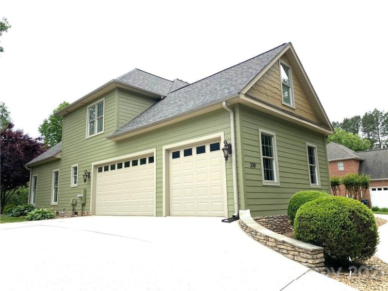 Property image 4 at 330 Riverwood Road, Mooresville, NC 28117