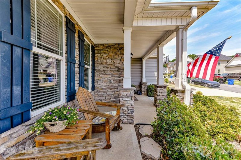 Property image 2 at 114 Chaffee Place, Mooresville, NC 28115