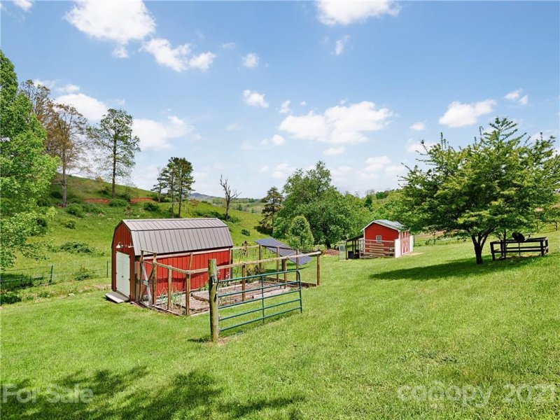 Property image 4 at 540 Coyote Hollow Road, Waynesville, NC 28785