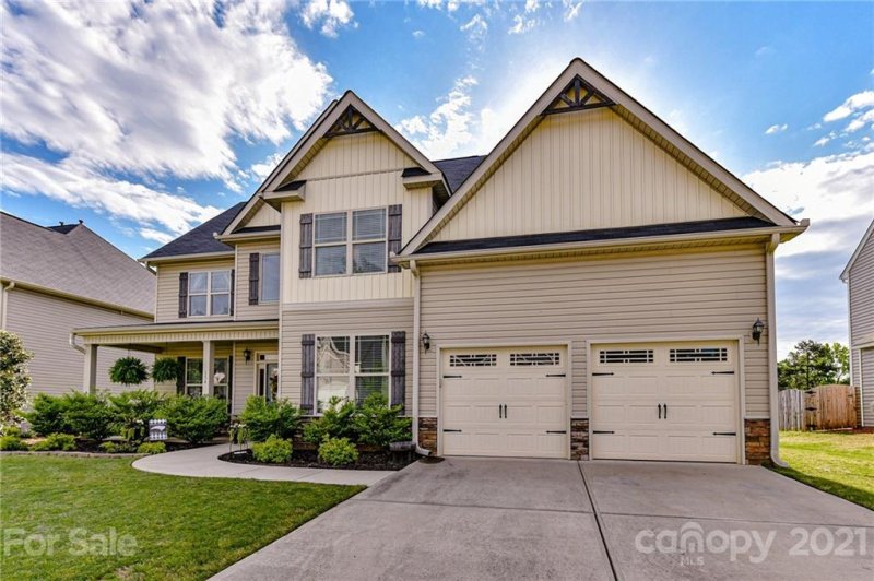 Property image 2 at 174 Wellshire Street, Mooresville, NC 28115