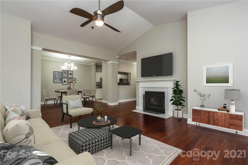 Property image 2 at 5609 Fairview Road, Charlotte, NC 28209