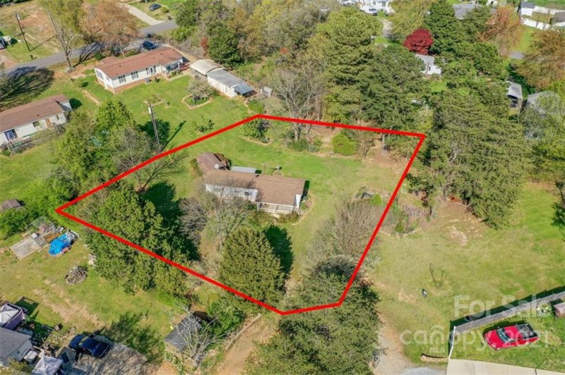 Property image 2 at 121 Ensign Place, Mooresville, NC 28117