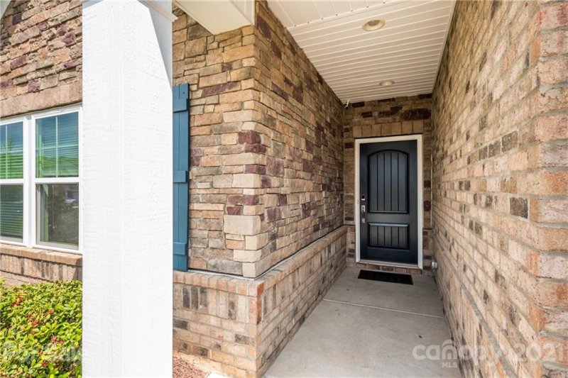 Property image 2 at 206 Paradise Hills Circle, Mooresville, NC 28115