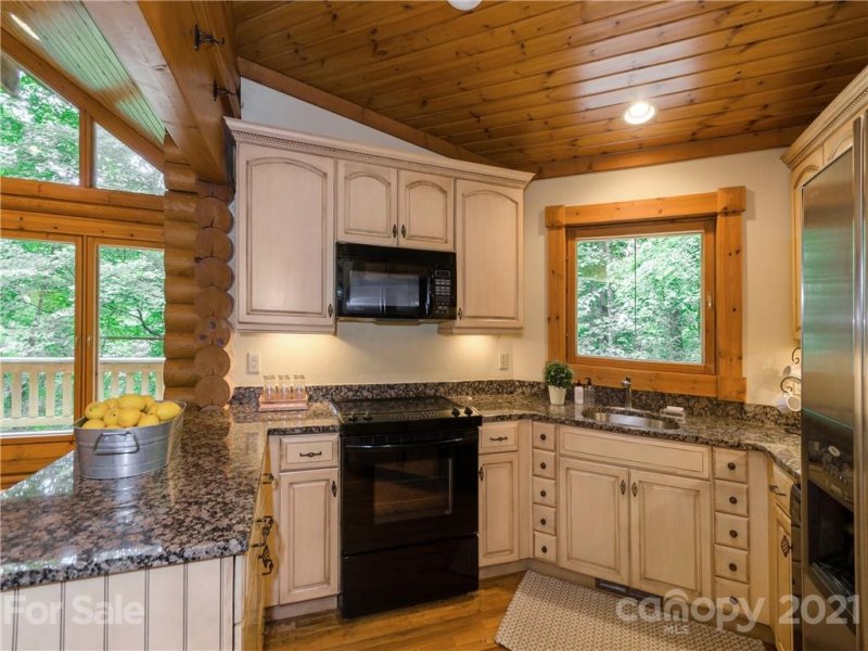 Property image 5 at 70 Ladyslipper Lane, Waynesville, NC 28786