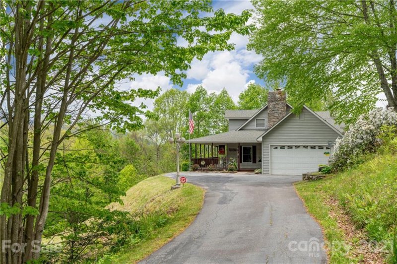 Property image 3 at 421 Applehill Drive, Waynesville, NC 28786