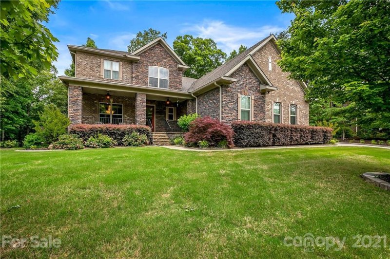 Property image 2 at 16140 Calverie Court, Charlotte, NC 28278