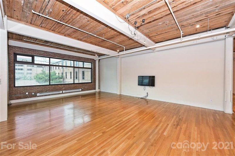 Property image 5 at 310 Arlington Avenue, Charlotte, NC 28203