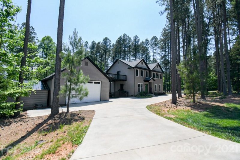 4460 Outlook Drive