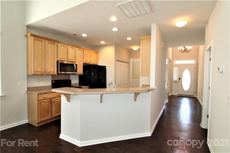 Property image 4 at 8905 Holland Park Lane, Charlotte, NC 28277