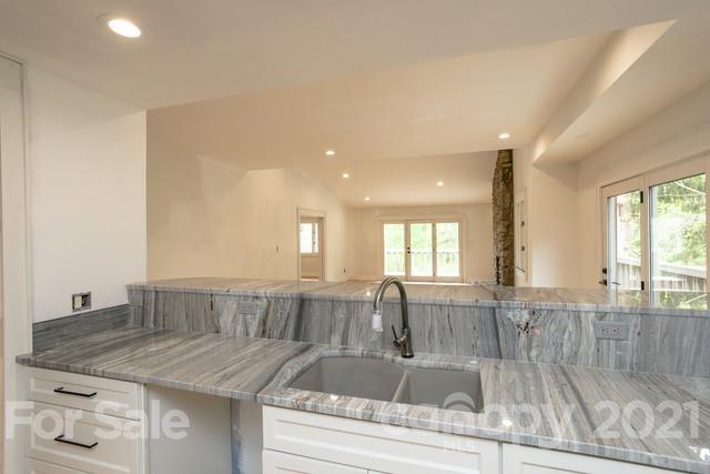 Property image 5 at 17 Ridge Terrace, Asheville, NC 28804